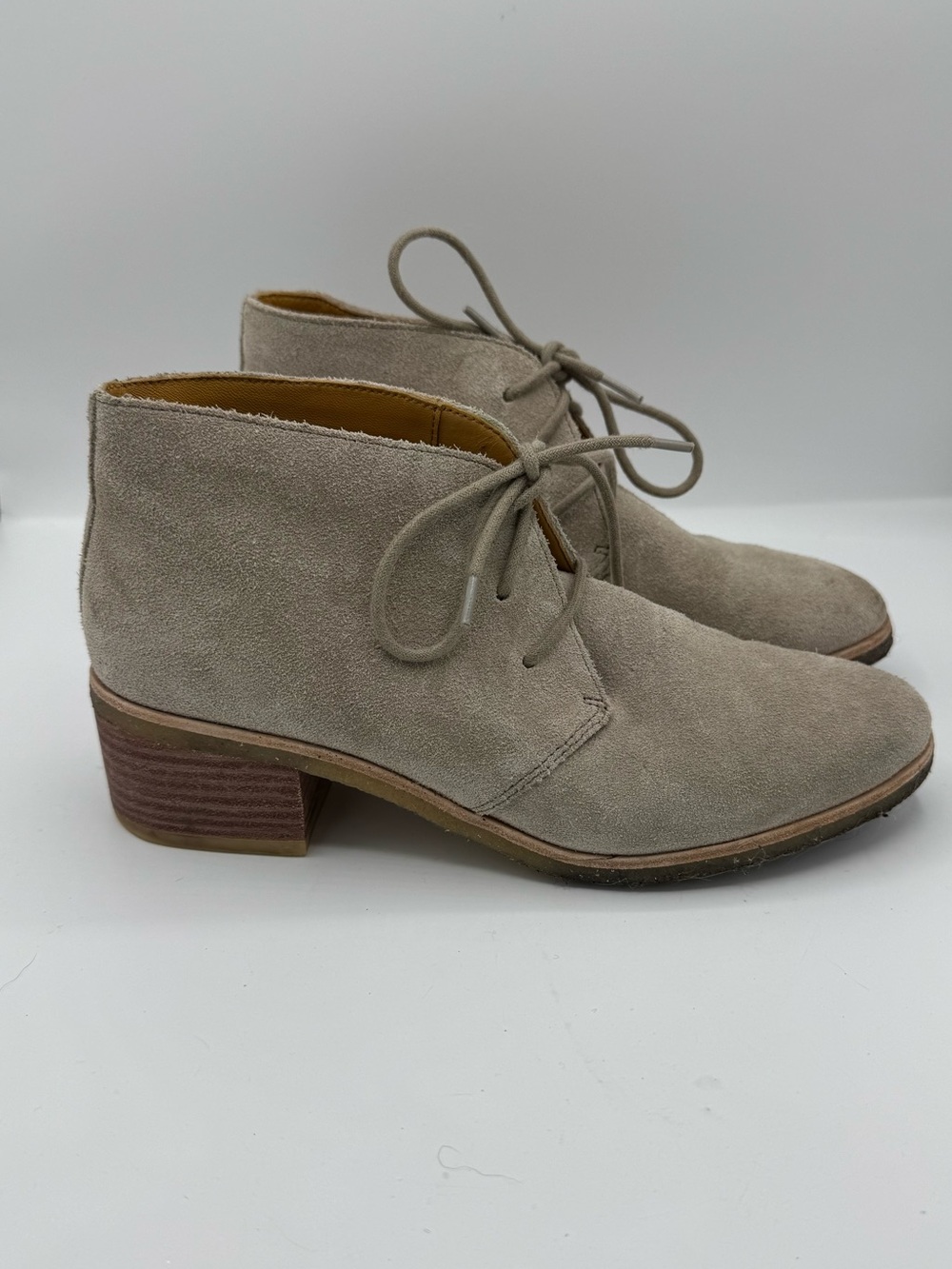 Clarks Originals Phenia Carnaby Women 8.5 Brown Tan Leather Chukka Boot Lace Up